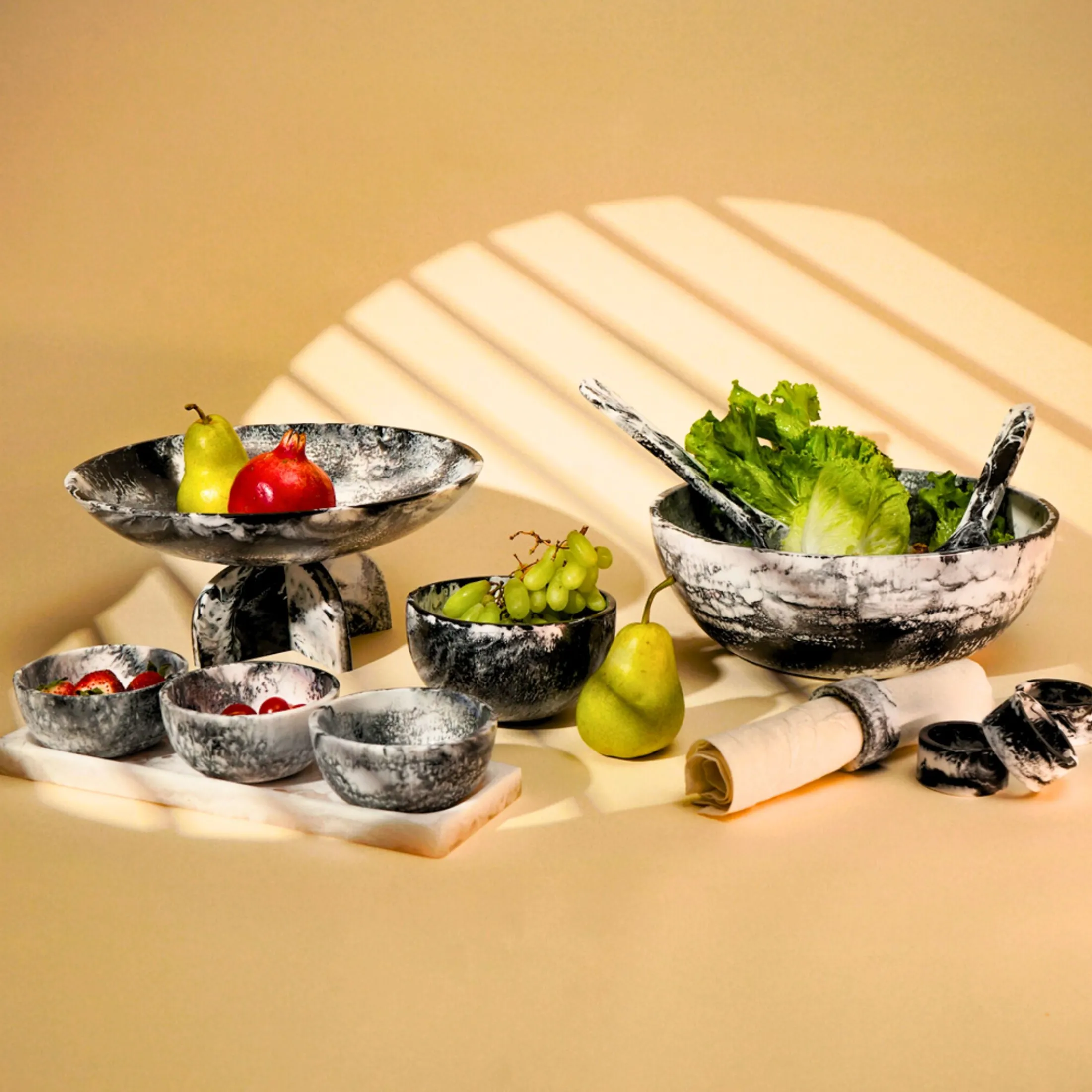 Lucente Black & White Resin Snack Bowl