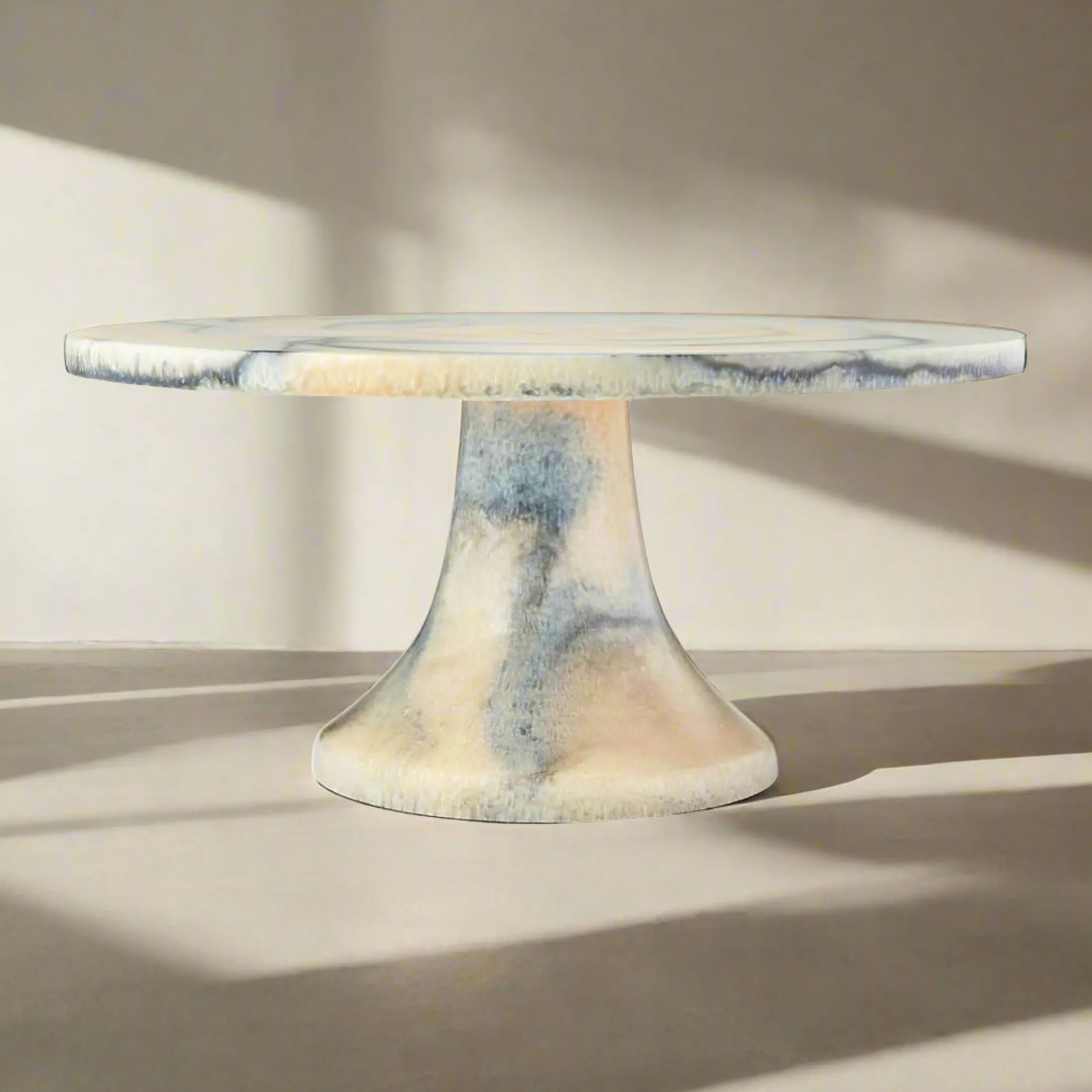 Lucente Resin Matte Limestone Cake Stand